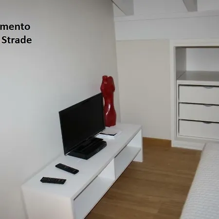 호텔 Il Cortile 카네로 리비에라